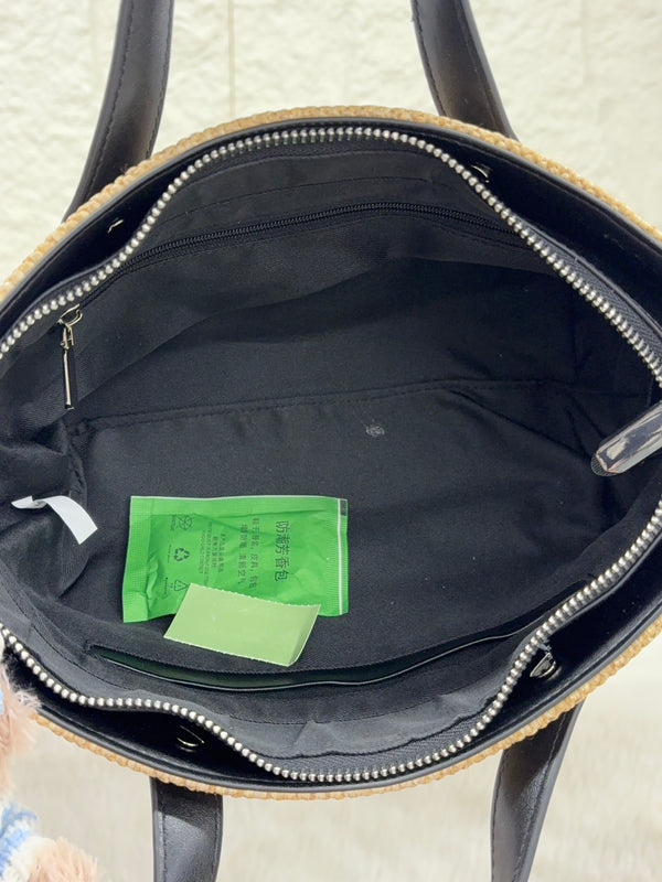 Premium Quality Hand Bag Code 81008-1